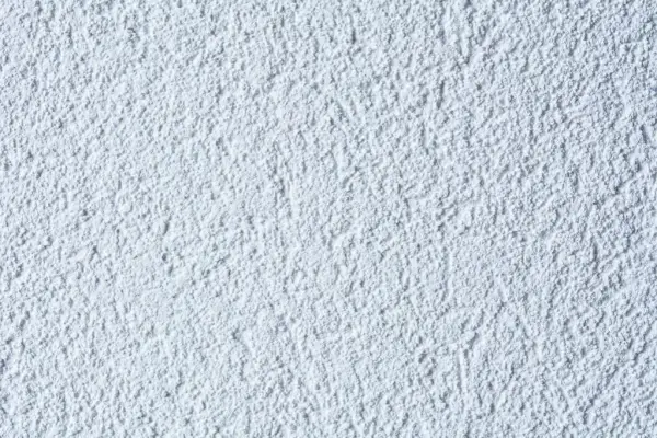 Co to są tynki mineralne? Poznaj ich właściwości i zastosowanie