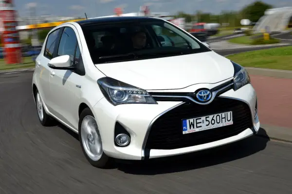 Toyota Yaris 1.3 benzyna – ile naprawdę pali? Sprawdź opinie i problemy eksploatacyjne