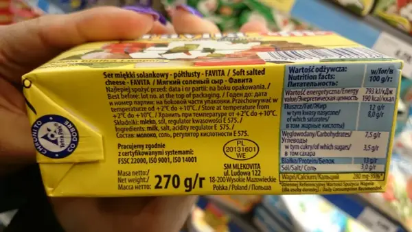Ser FAVITA, ser typu feta, w opakowaniu 270g. Idealny do sałatek.