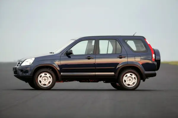 Honda CR-V 2005 - Silniki, usterki i opinie. Czy warto ją kupić?