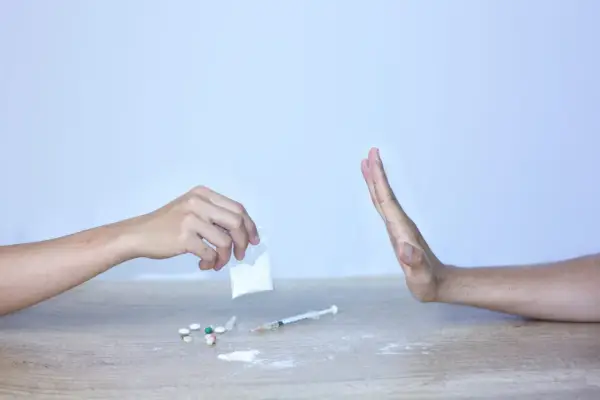 Metamfetamina - jak działa i kiedy trzeba wezwać pomoc