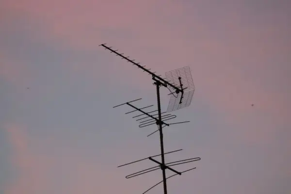Jak podłączyć kabel antenowy do anteny - Jak uniknąć braku sygnału?