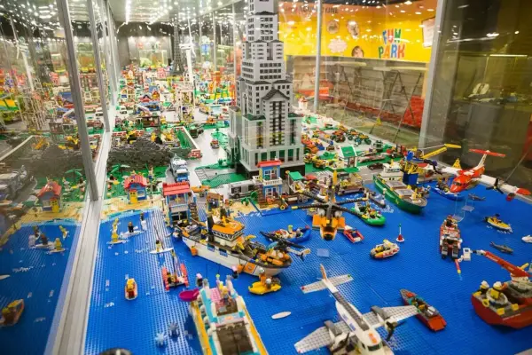 Niesamowite pomysły na budowle z klocków Lego krok po kroku dla każdego