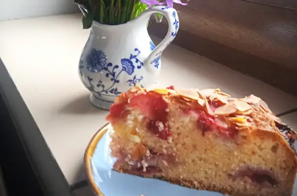 Bezglutenowe ciasto z truskawkami: Prosty przepis, który zawsze się uda
