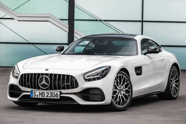Mercedes-AMG GT R - Dane techniczne, test i na co uważać przy zakupie