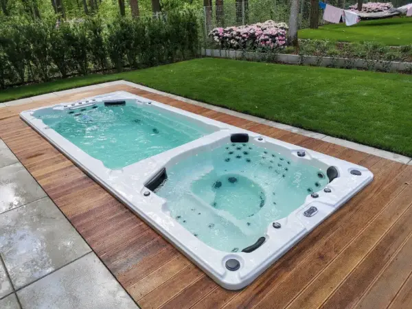 Wanna spa ogrodowa - jak wybrać idealny model dla relaksu w ogrodzie