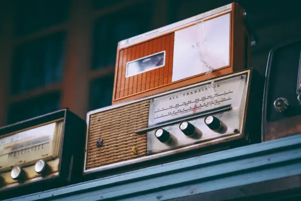 Antena radiowa FM - Jak wybrać i ustawić? Poradnik