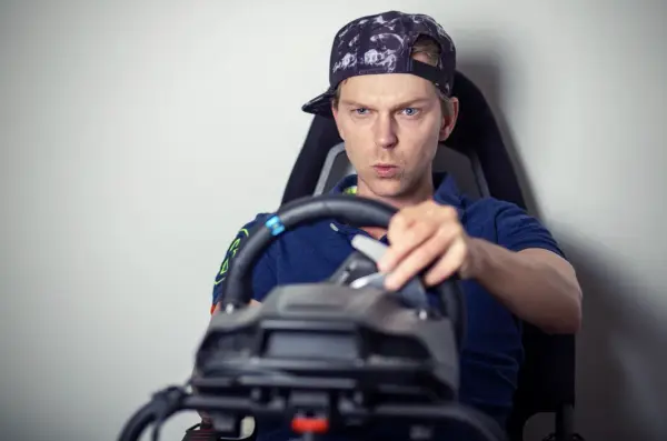 Czego można się spodziewać po e-sporcie w 2026 roku: rozwój branży i graczy