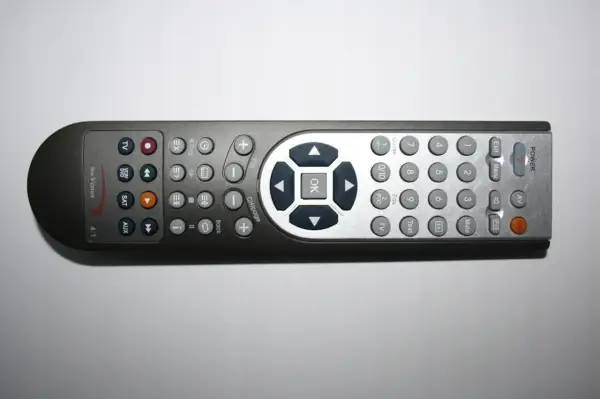 Pilot do telewizora Level: Napraw, kup lub steruj smartfonem!