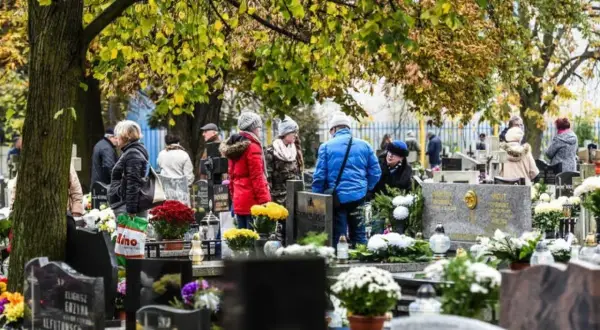 Dlaczego na cmentarzu nie śmierdzi? Odkryj tajemnice pochówku