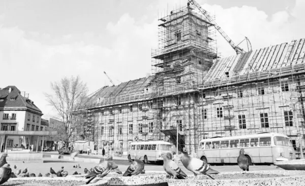 Kiedy wybudowano zamek królewski w Warszawie? Odkryj jego historię