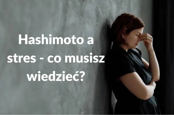 Kobieta z ręką na czole, symbolizująca stres i problemy psychiczne związane z niedoczynnością tarczycy.