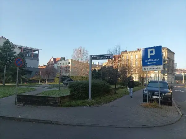 Teatr rozrywki Chorzów parking – najlepsze opcje i ceny w pobliżu