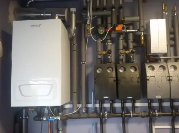 Nowoczesny kocioł gazowy i instalacja grzewcza. Szukasz gazownika w Warszawie? Sprawdź cennik usług!