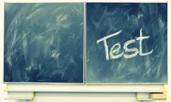 Czy matura w technikum i liceum jest taka sama? Oto prawda, która zaskakuje