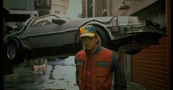 Dlaczego kultowe filmy lat 80. wciąż nas fascynują? PRL i USA