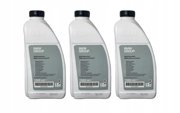 Trzy butelki płynu chłodniczego BMW Lifetime Coolant 87. Płyn do chłodnic zapobiegający zamarzaniu, idealny do BMW.