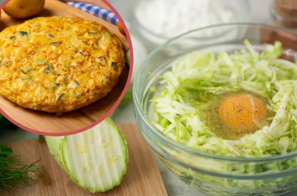 Gotowy omlet z cukinią i ziemniakami obok miski z tartą cukinią i jajkiem, gotowy do przygotowania pysznego dania.
