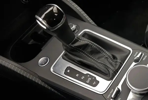 Jak ruszyć automatem bez szarpnięć? Prosty poradnik!