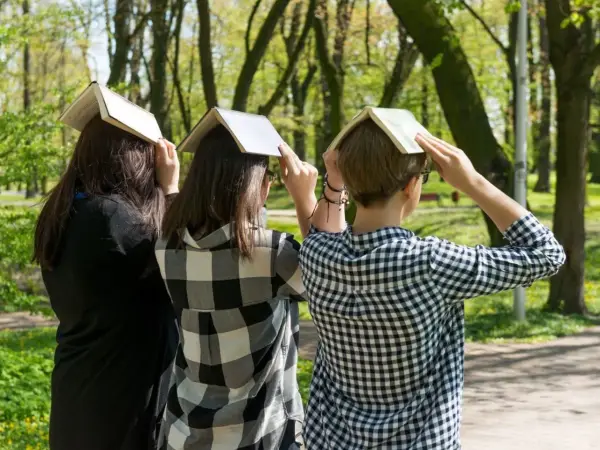 Tadeusz Borowski: Analiza opowiadań i znaczenie w edukacji