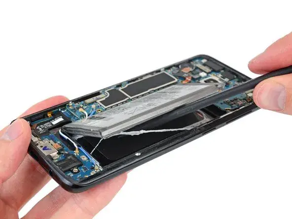 Wymiana baterii w Samsung Galaxy S8 - uniknij kosztownych problemów