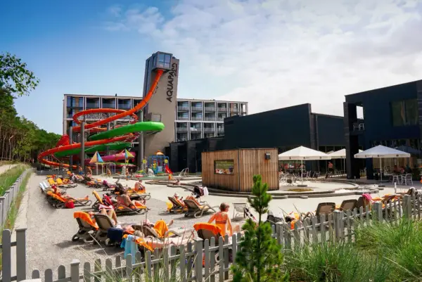 Wodne atrakcje Mielno - Aquapark czy basen hotelowy?