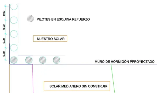 Plano de detalle muro pantalla con pilotes en esquina y muro de hormigón proyectado.