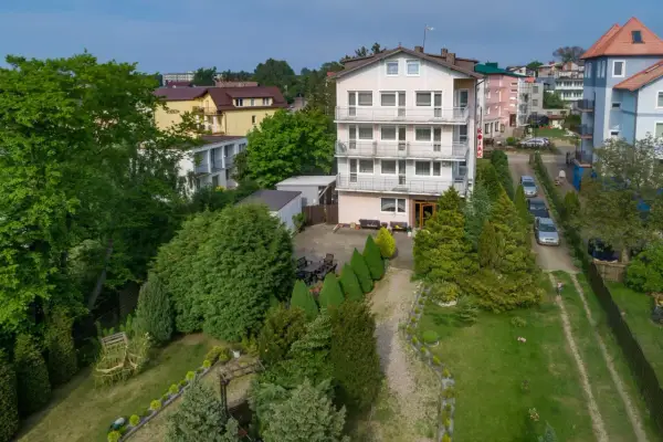 Pensjonat Kojak Jastrzębia Góra: Idealne wakacje nad morzem?