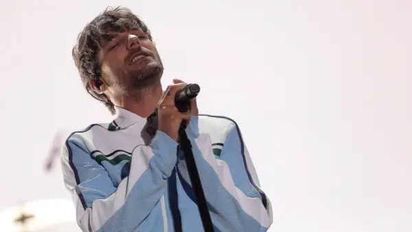 Louis Tomlinson solo - od czego zacząć? Przewodnik po płytach