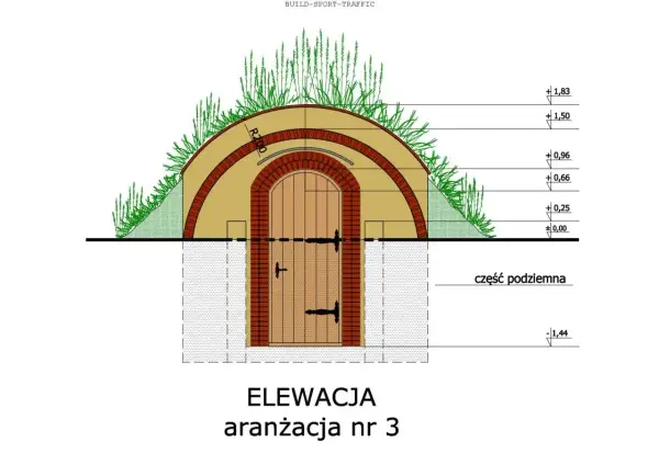 Projekt piwnicy ziemianki z drewnianymi drzwiami i kamiennym łukiem, otoczona zielenią.