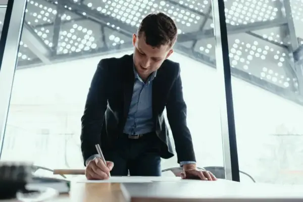 Czy umowa zlecenie można zerwać z dnia na dzień bez konsekwencji?