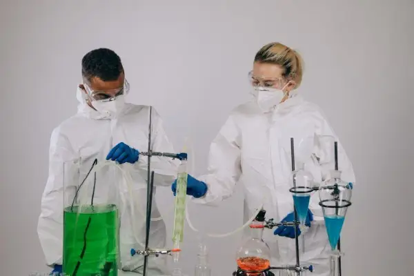 Olimpiada Chemiczna w Polsce: jak się przygotować i co wyróżnia najlepszych uczestników