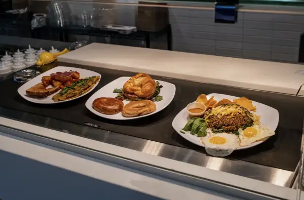 Sezonowe gotowanie bez nudy – jak komponować menu przez cały rok?