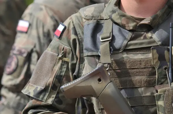 Ile zarabia żołnierz zawodowy netto? Zaskakujące wynagrodzenia w 2025