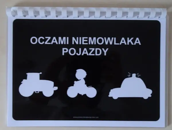 Karty kontrastowe do druku z pojazdami: traktorem, motocyklistą i radiowozem. Idealne dla niemowląt.