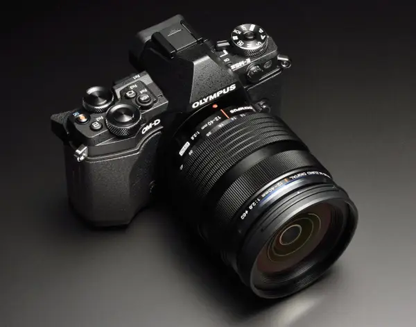 Olympus M.Zuiko Digital ED 12-40mm f/2.8 PRO - jasny i wszechstronny zoom
