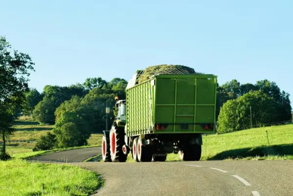Ile oleju do silnika New Holland? Sprawdź, aby uniknąć problemów