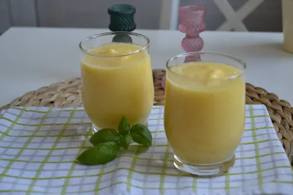 Koktajl z ananasa i banana: Szybki przepis, zdrowie i modyfikacje