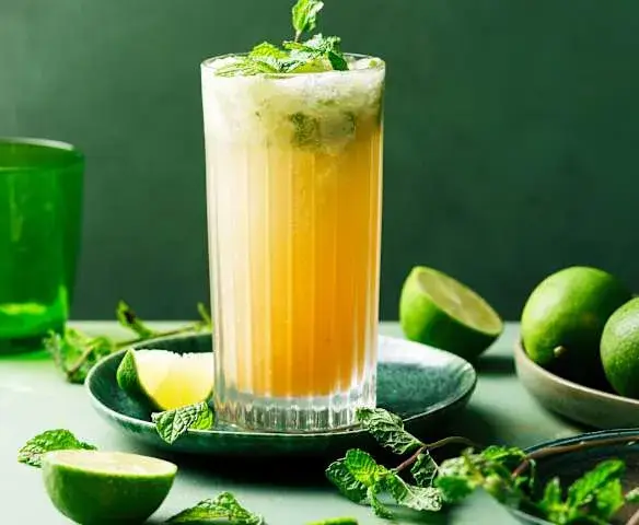 Kolano pszczoły drink - przepis na orzeźwiający napój na każdą okazję
