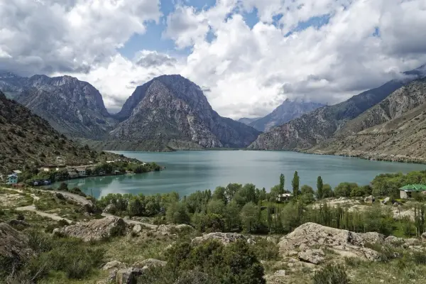 Kto odkrył góry Pamir? Fascynująca historia ich eksploracji