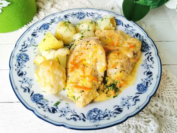 Filet z indyka w sosie własnym - Soczysty i pełen smaku!