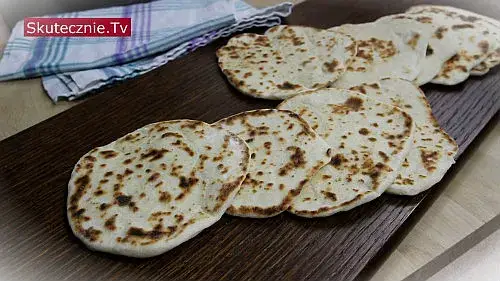 Jak zrobić chlebek naan na patelni - prosty przepis na idealny smak
