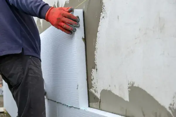 Jak skutecznie przykleić styropian do plastiku - najlepsze kleje i porady