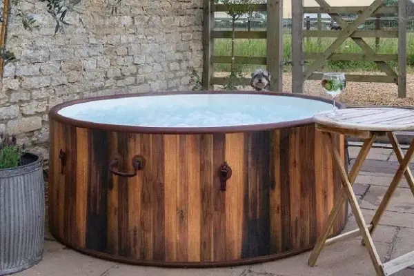 Jak jacuzzi Lay-Z-Spa może odmienić Twój relaks w ogrodzie?