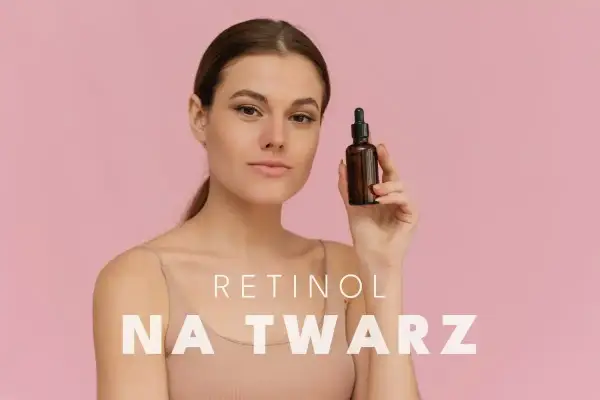 Kobieta z buteleczką serum na twarz. Dowiedz się, z czym łączyć retinol, by uzyskać najlepsze efekty.
