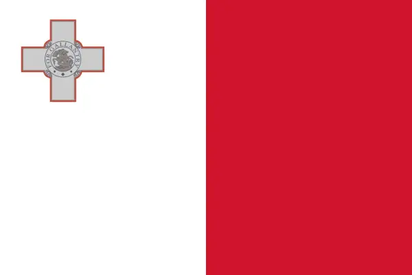 Biało-czerwona flaga Malty z herbem przedstawiającym św. Jerzego walczącego ze smokiem.