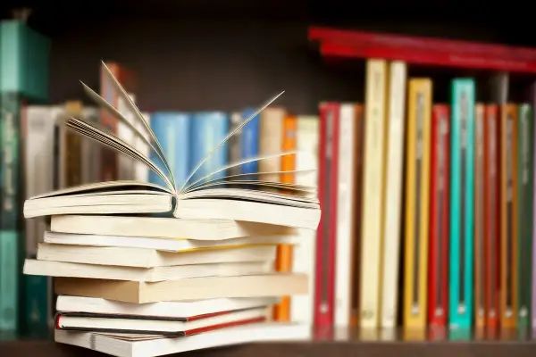 Teoria literatury – co to jest i dlaczego ma znaczenie w literaturze