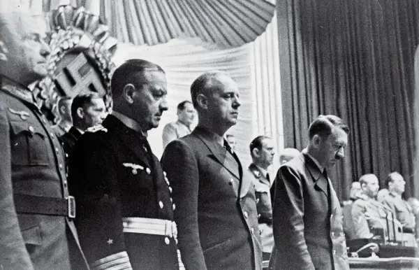 Jakie funkcje pełnił Hitler? Kluczowe role i ich tragiczne skutki