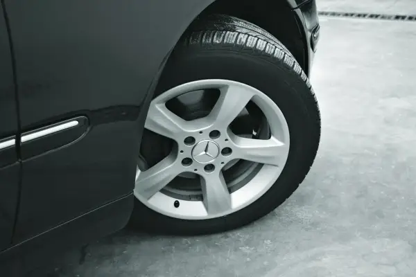 Jakie śruby do felg aluminiowych Opel Astra G? Sprawdź istotne informacje