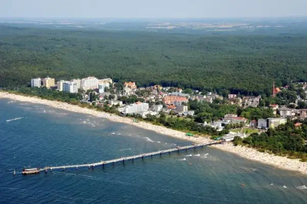 Kołobrzeg czy Świnoujście - który kurort jest lepszym wyborem?